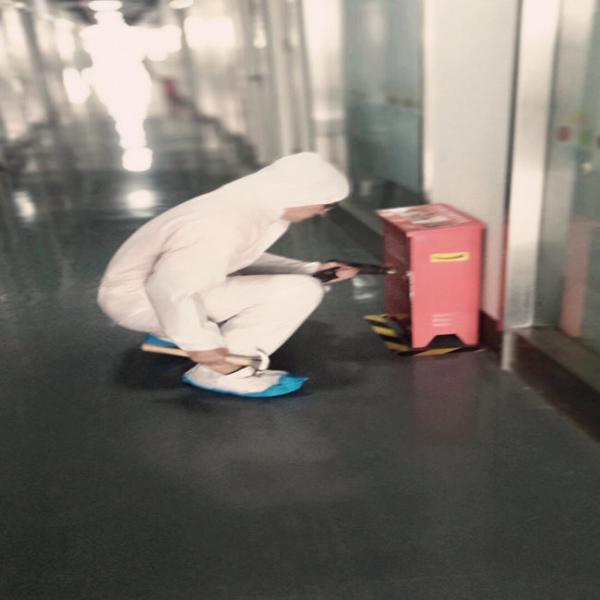 Buy Non Woven Disposable Coveralls Microporous Disposable Hazmat Suit at wholesale prices