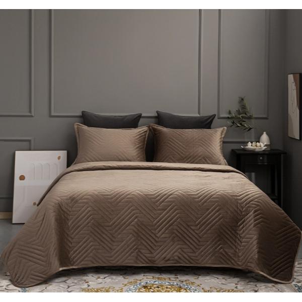 Buy Custom Solid Color Velvet Quilted Bed Spread Ultrasonic Bedspread Microfiber Bed Quilt at wholesale prices