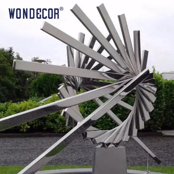 Outdoor Metal Garden Statue Abstract Spiral Geometric Rectangular