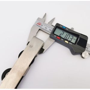 Stainless Steel 201 Sliding Window Roller with 21*15 Size and 15mm Width for