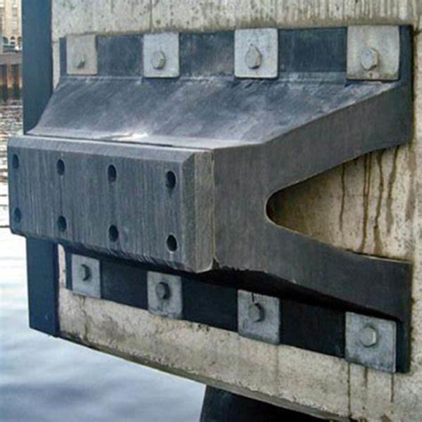 Pneumatic Rubber Arc Fender Tug Boat Fender Marine Model High Weather Resistance