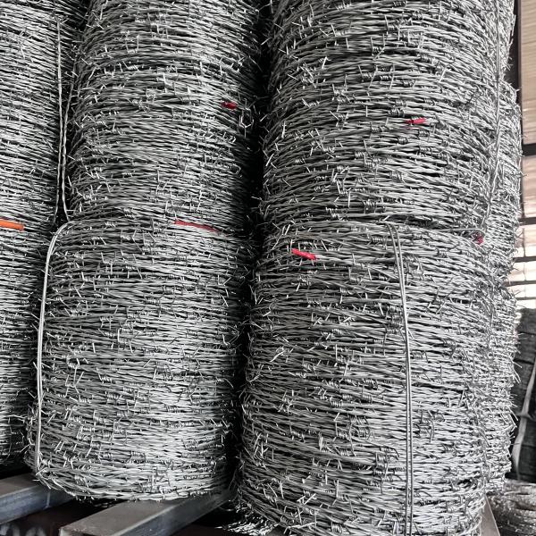 China Factory High Quality Supplier Sells Galvanized Barbed Wire Anti-Theft Barbed Wire At Low Price
