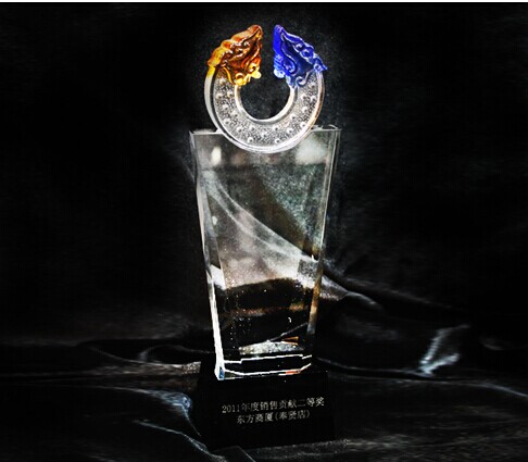 Buy Top Grade  Crystal Trophy at wholesale prices