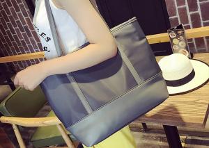 Quality Fashionable Canvas Tote Bags Custom Made Wear Resistant With Zippered Pocket for sale
