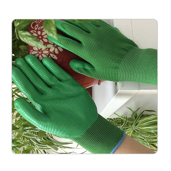 Buy Green Tight Polyester Fiber With Smooth Nitrile Gloves at wholesale prices