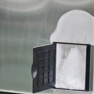 LCD Display Stainless Steel Cubic 1.8L Home Ice Maker Manual Vertical