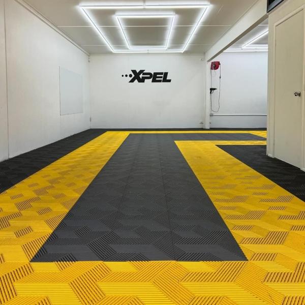 Buy 400*400mm Waterproof Race Deck Floor Tiles For Garages And Workshops at wholesale prices