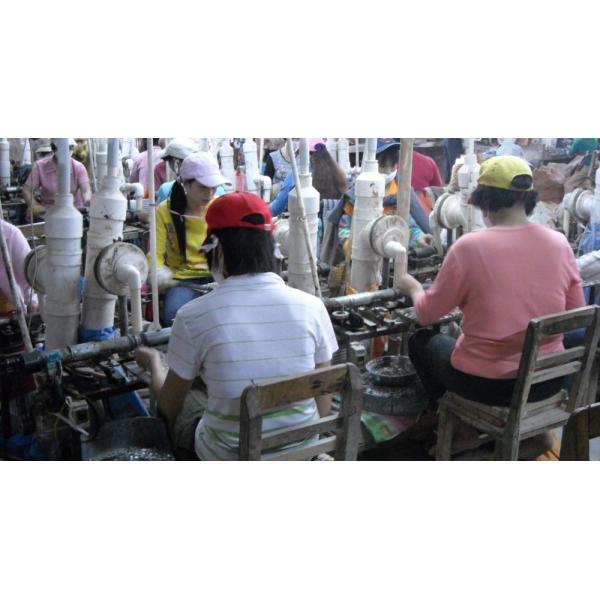 Factory wholesale high quality akoya 2 holes round natural agoya shell button for shirt dress