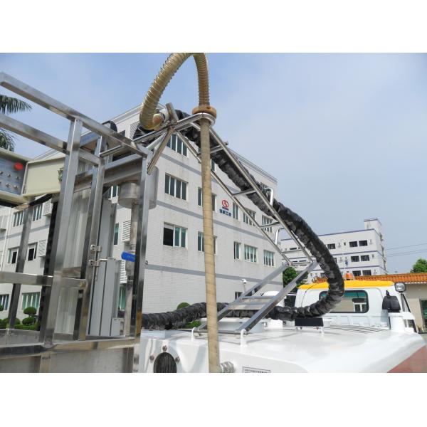 70 KM/H 4000L portable toilet truck