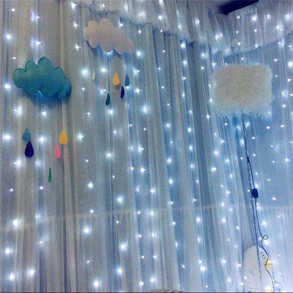 Holiday Cool White Low Voltage Curtain Lights 31V 6M Length 600LM