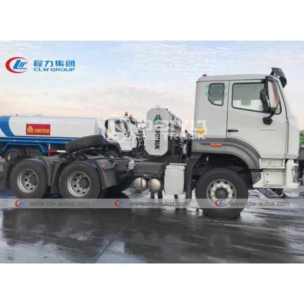HOWO / HOHAN 6x4 420HP RHD Tractor Head Truck With Auxiliary 1000L Oil Tank