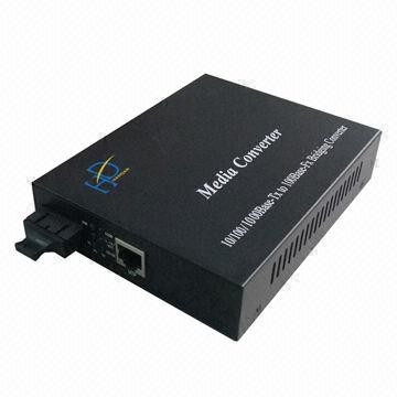 10/100/1000M Gigabit Ethernet Media Converter With Buil In Power Dual Fiber