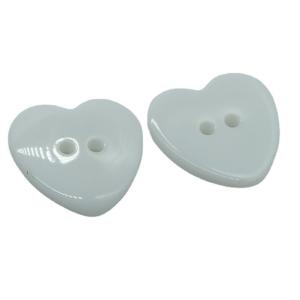 wholesale DIY fancy children Heart-shaped button resin 2 holes shirt trench coat