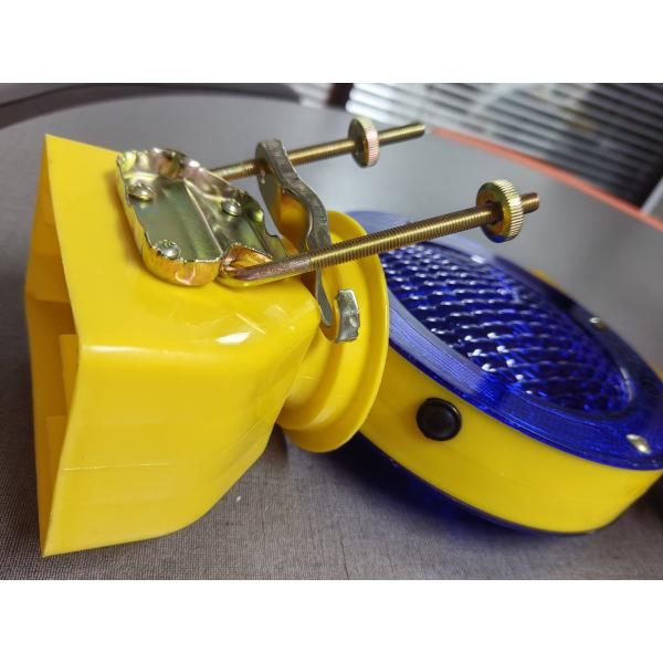 Solar Led Powered Traffic Warning Barricade Lights For Roadway Safety