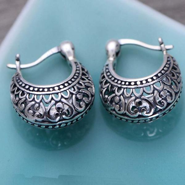 Vintage Hollowing Out Engraved Designs Sterling Silver Hoop Earring (051071W)