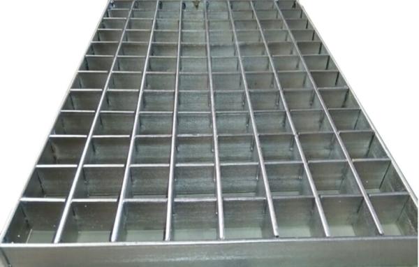 Buy Heavy Duty 6mm 8mm 50mm Pressure Locked Steel Grating for Industrial Platforms at wholesale prices