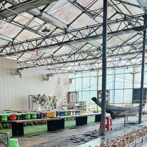Innovative Design and Innovative Hydroponic Glass Greenhouse for Growing