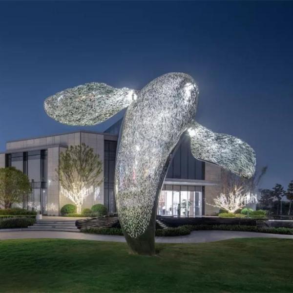 Hollow Whale Outdoor Metal Fish Sculptures Large Stainless Steel Translucent