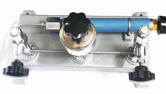 Pressure gauge validator