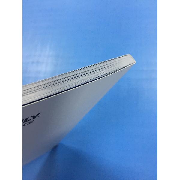 Softcover With Perfect Binding Custom Magazine Printing With Varnishing Inside Pages