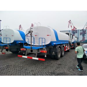 Euro II Emission Street Water Spray Truck , 6x4 Sprinkler Water Tank Truck