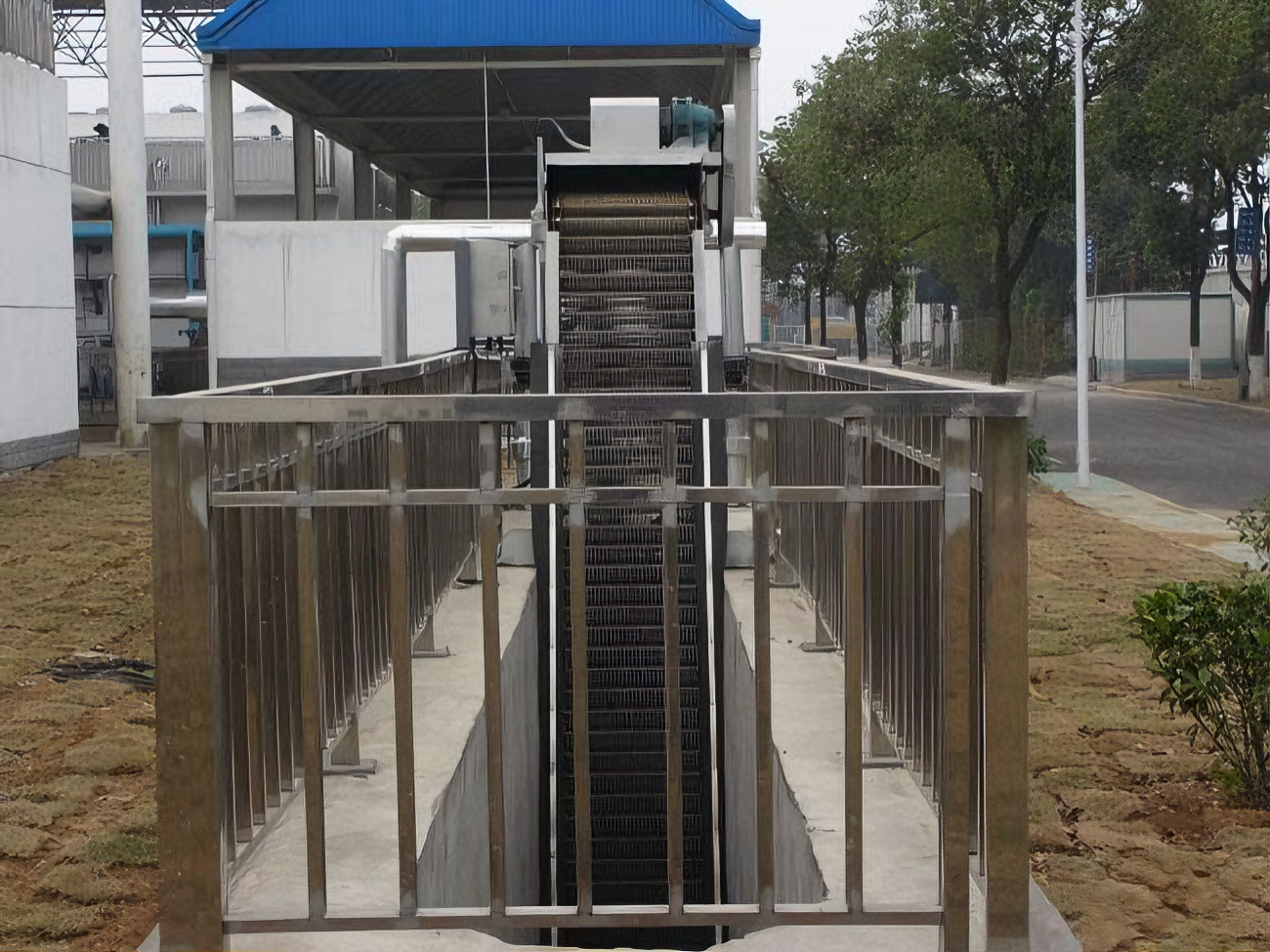 1mm – 50mm Mechanical Bar Screen SS304 7.5KW Sewage Bar Screen