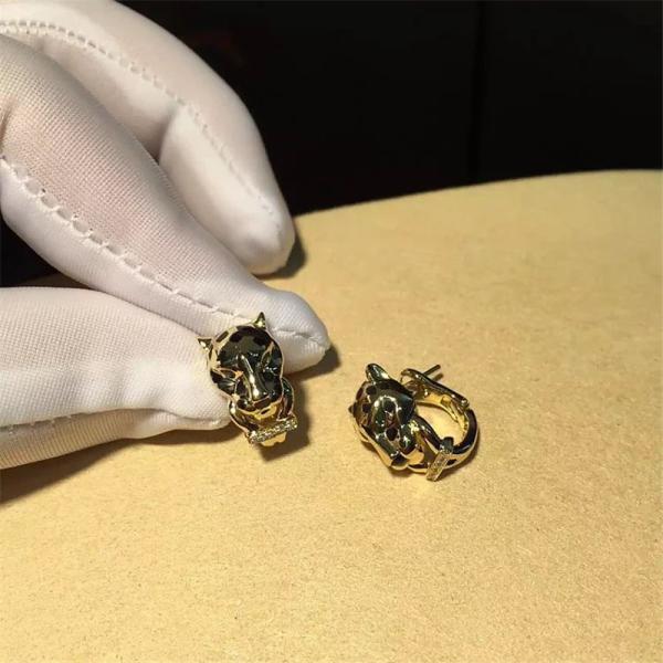 C Cheetah Earrings - showing the charm of courage, naughty or docile .18K gold, lacquer, diamond, shafle garnet, Onyx