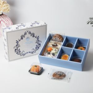 Elegant Partitioned Cookie Gift Box Customizable Packaging Foldable Design