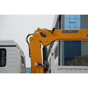 SHACMAN 6-wheel L3000 Crane Cargo Truck 4x2 210hp EuroII