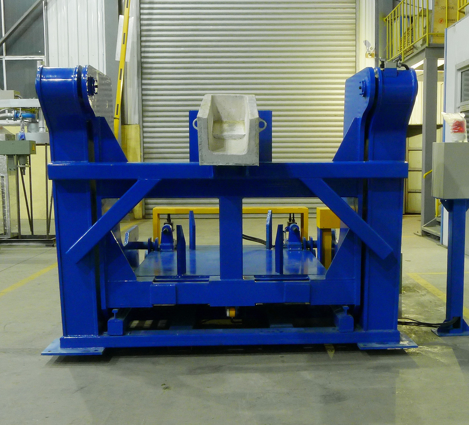 Transfer Ladles Hydraulic Tilting Device With Hydraulic Tilting Cylinder