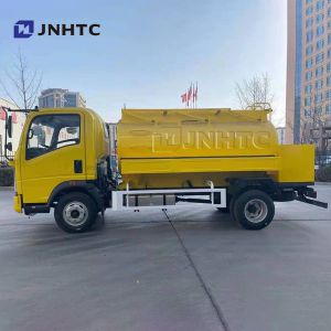 Sinotruk Howo Light Fuel Tank Truck 4x2 New Model 3000l