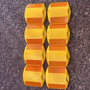 100x90x18mm CE ABS Road Stud High Visibility Black Base LOGO Customs Road Safety