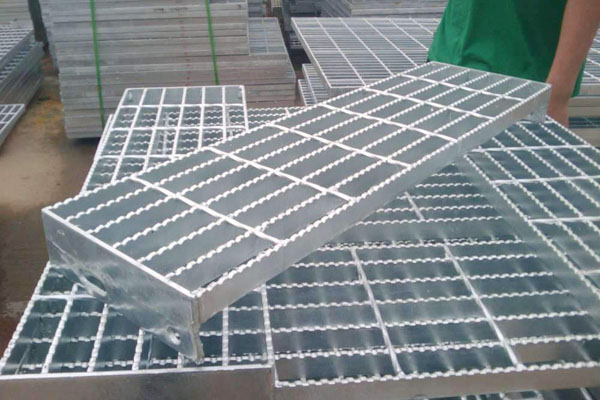 ODM Serrated 19w4 Steel Metal Grating For Oil Production Platform