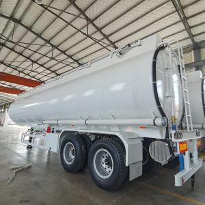 3-Axles Carbon Steel 40000-50000L Oil Tank/Fuel Transport Tanker Semi Truck