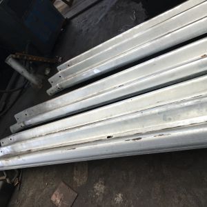Customized Q235 Q345 Galvanized and Powder Coated Highway Guardrail Traffic