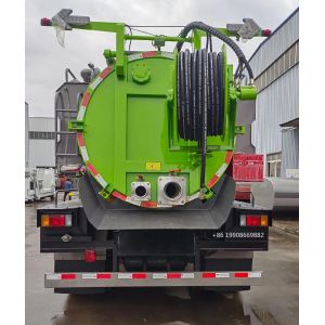 ISUZU 4x2 Driver 10000L Sewage Suction Truck with Vacuum Pump for Sucking Waste