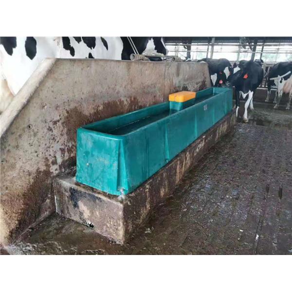 Cow Frost Proof Thermal 98KG Cattle Water Drinkers 560mm Heated Water Trough