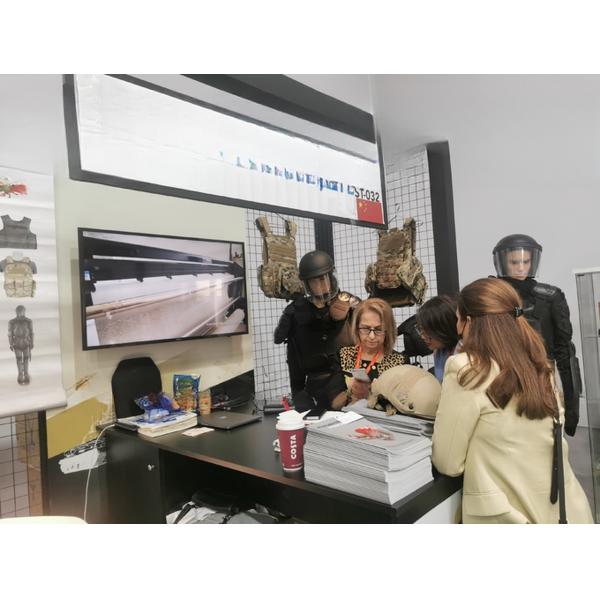 4Pcs/set Motorcycle Riding Knee Elbow Pads Stainless Steel Protective Gear for All Seasons