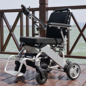Ultra Light Folding Electric Wheelchair 6km/h With Brushless Controller