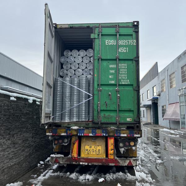 Hot Dipped Galvanized High Zinc Coated 1 4 Welded Wire Mesh Farm Heat Resistance Corrosion Protection Metal Fence Roll