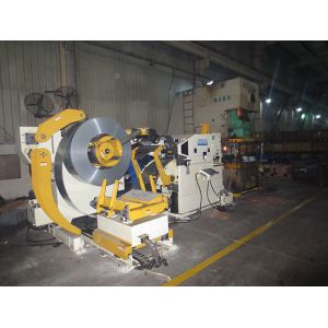 China Automatic Feeder Sheet Metal Decoiler Feeding Step Processing Low Noise on sale