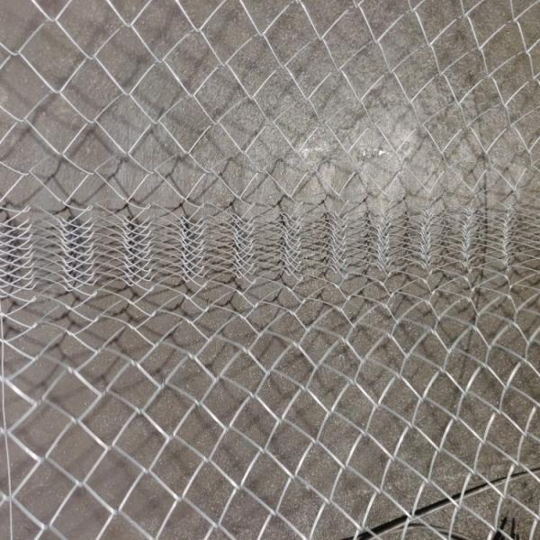 Buy 1200mm Hot Dip Galvanized Chain Link Fence Garden School Assembled Enveloping Net at wholesale prices