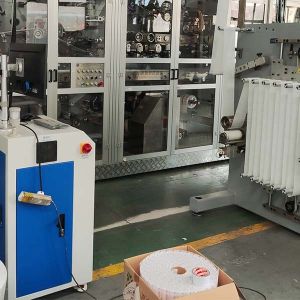 Professional Design CE Full Automatic Baby Diaper Making Machine 600pcs/Min