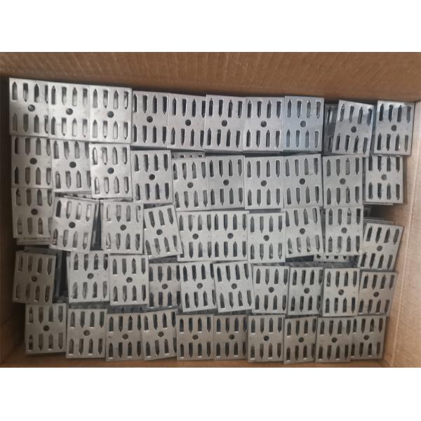 1 1/2'' X 2'' Acoustical Insulation Impaling Clips