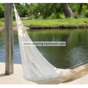 Quality Soft White Outdoor Double Person Handmade Mayan Hammocks Fade Resistant Comfortable for sale