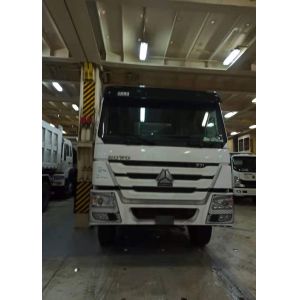 China 266HP LHD SINOTRUK HOWO 6x4 Dump Truck ZZ3257M4147W on sale