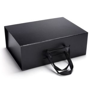 Aseptic Debossing Garment Gift Boxes Magnetic Closure Folding Packaging SGS