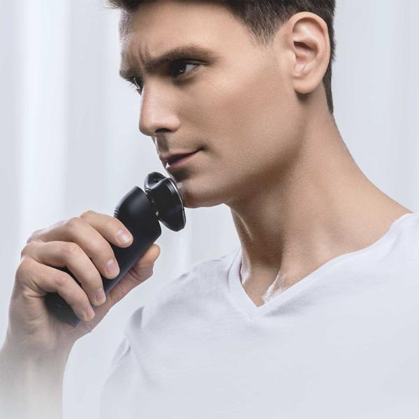 Buy Triple Blade Mens Rotary Shaver , Waterproof Electric Razor Type C Rechargeable at wholesale prices