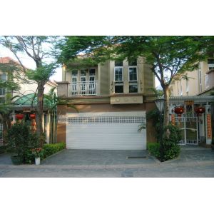 Woodgrain Electric Garage Doors Residential Aluminum Roll Up Garage Doors