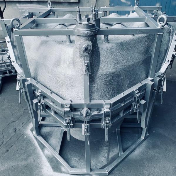Buy Aluminum Rotomolding Molds NPT Fuel Tank Cast With 40x40 Steel Tubes Frame at wholesale prices